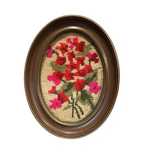 *NFS*Vintage Crewel Cross Stitch Floral Oval Framed Retro Wall Art